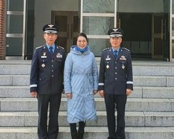 제25대.26대 공군방공포병학교장 이, 취임식 참석 